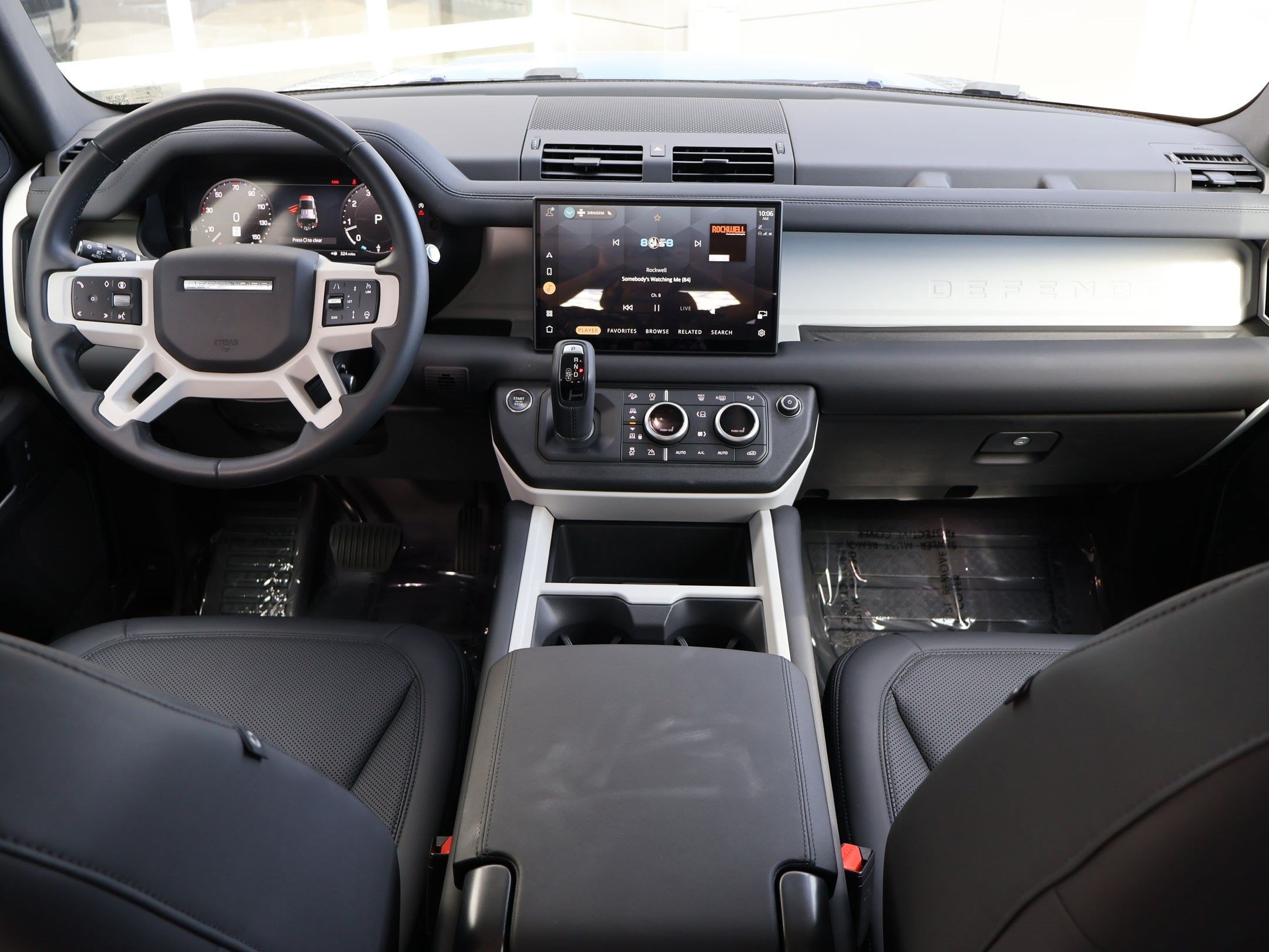 Used 2025 Land Rover Defender 110 S AWD/4WD image 30