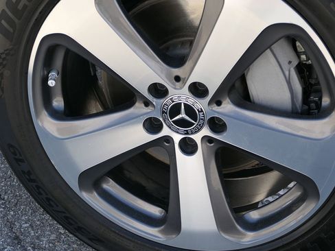 Used 2022 Mercedes-Benz GLC 300 image 11