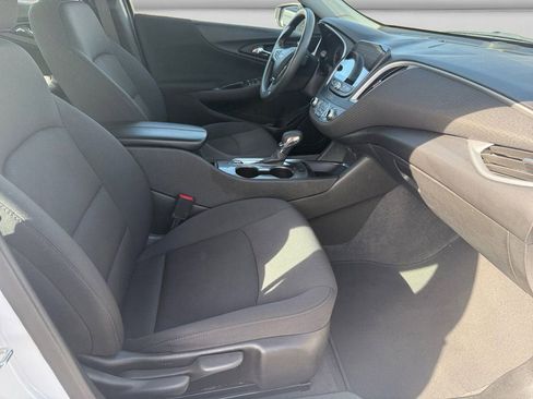 Used 2024 Chevrolet Malibu LT image 15