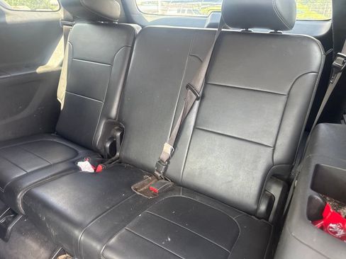 Used 2019 Chevrolet Traverse LT w/ LPO, Floor Liner Package FWD image 11
