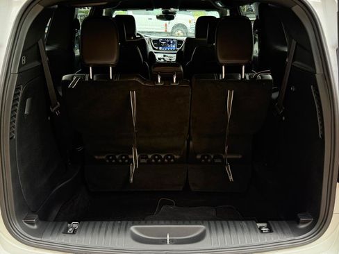 Used 2026 Chrysler Pacifica Select FWD image 23