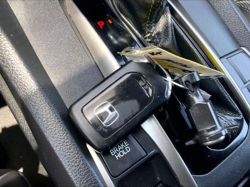 Used 2021 Honda Civic Sport image 15