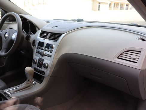 Used 2008 Chevrolet Malibu LS FWD image 17