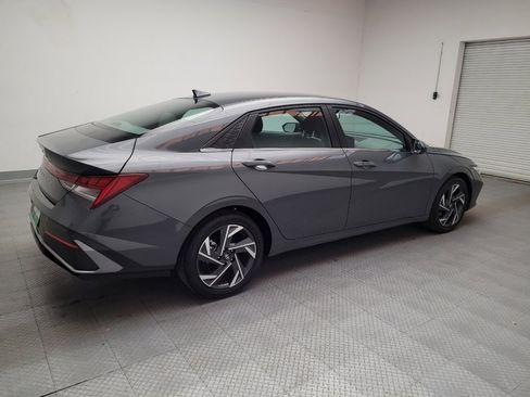 Used 2025 Hyundai Elantra SEL image 10