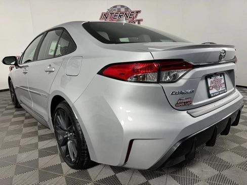 Used 2024 Toyota Corolla SE w/ SE Premium Package FWD image 27