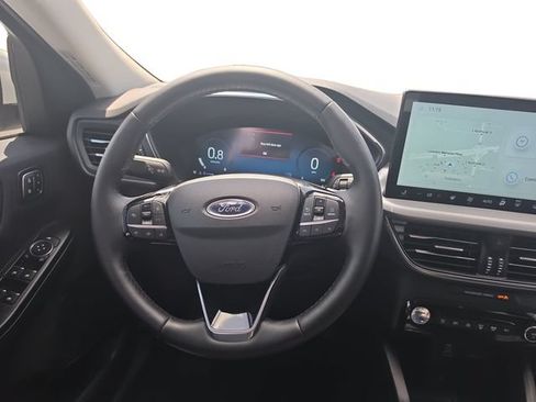 Used 2025 Ford Escape Platinum w/ Premium Technology Package AWD/4WD image 14