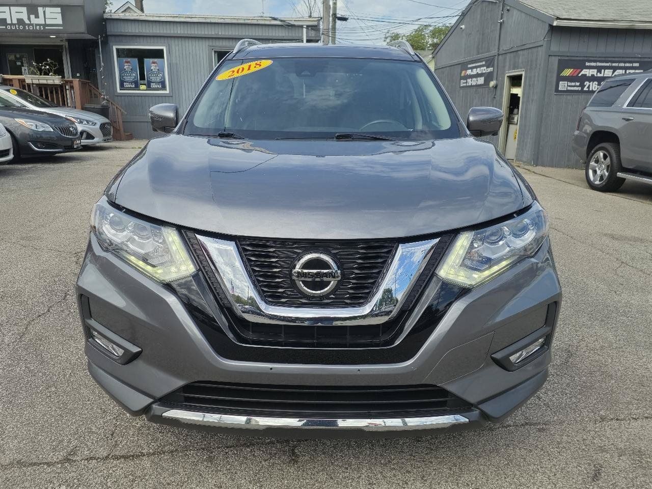 Used 2018 Nissan Rogue SL w/ Premium Package AWD/4WD image 2