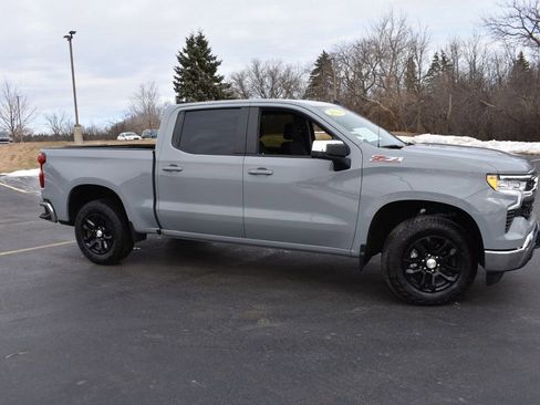 Used 2024 Chevrolet Silverado 1500 LT w/ Z71 Off-Road Package image 5