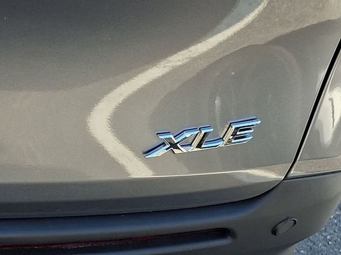 New 2026 Toyota Sienna XLE FWD image 23