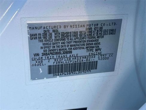 Used 2025 Nissan Kicks SR image 18