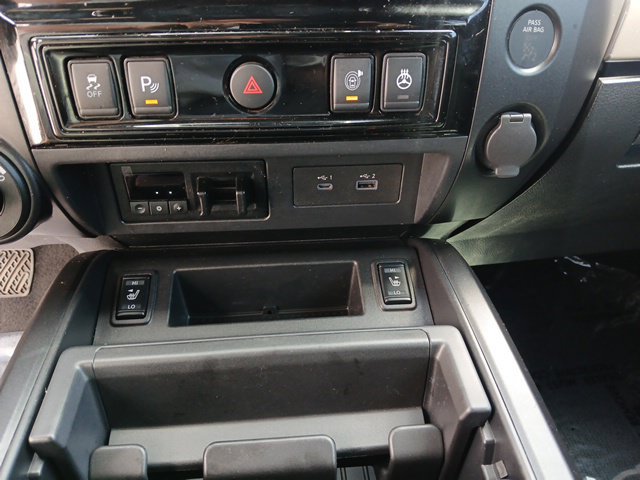 Used 2021 Nissan Titan PRO-4X w/ Pro-4x Convenience Package AWD/4WD image 48