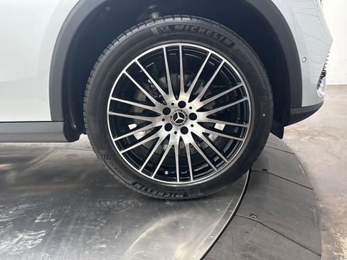 Used 2026 Mercedes-Benz GLC 300 image 9