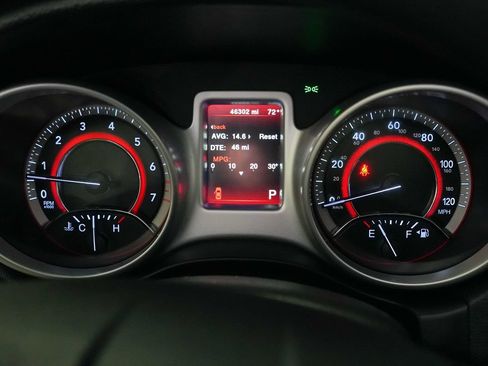 Used 2019 Dodge Journey SE FWD image 17