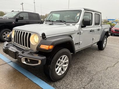 Used 2023 Jeep Gladiator Sport