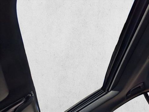 Used 2022 BMW 330i xDrive Sedan w/ Premium Package 2 image 17