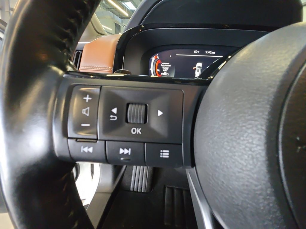 Used 2023 Nissan Pathfinder Platinum AWD/4WD image 20