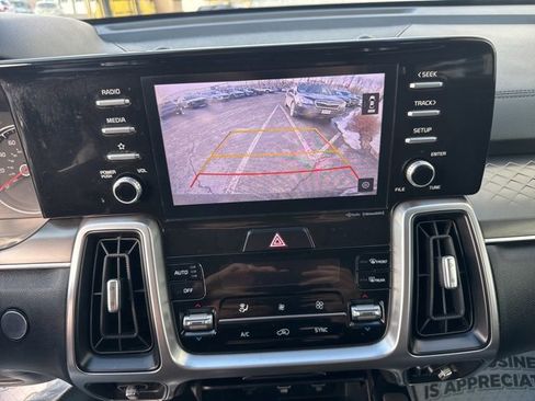 Certified 2021 Kia Sorento S image 15