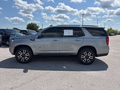 Used 2024 GMC Yukon AT4 w/ AT4 Premium Package AWD/4WD image 2