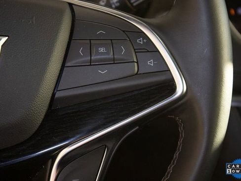 Used 2025 Cadillac XT5 Premium Luxury image 25