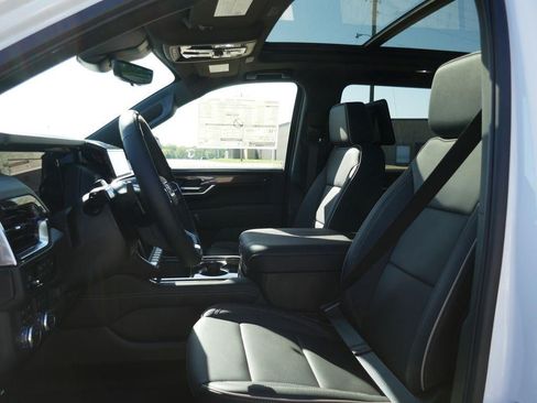 New 2026 GMC Yukon XL Elevation w/ Elevation Premium Package AWD/4WD image 15