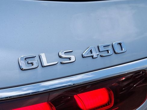 New 2025 Mercedes-Benz GLS 450 4MATIC image 21