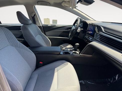 Used 2026 Toyota Camry LE FWD image 13