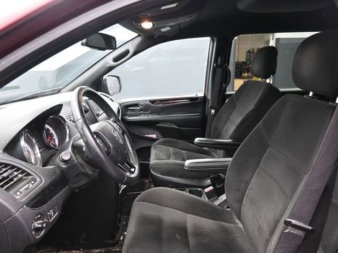 Used 2018 Dodge Grand Caravan SE image 14