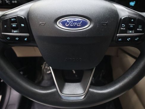 Used 2021 Ford Escape SE image 19
