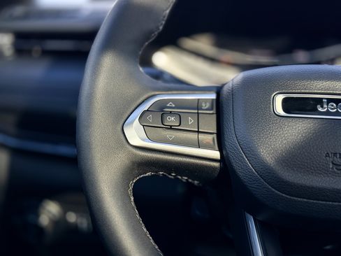 New 2026 Jeep Compass Latitude image 11