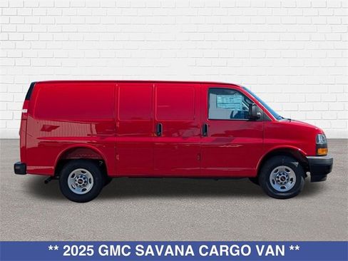 New 2025 GMC Savana 3500 image 7