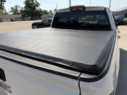 Used 2017 GMC Sierra 1500 SLT w/ SLT Premium Package image 37