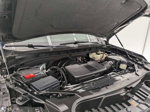 Used 2021 Chevrolet Tahoe LT w/ LT Signature Package AWD/4WD image 15