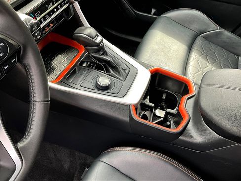 Used 2024 Toyota RAV4 Adventure image 15