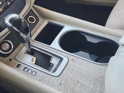 Used 2019 Nissan Murano SV image 16