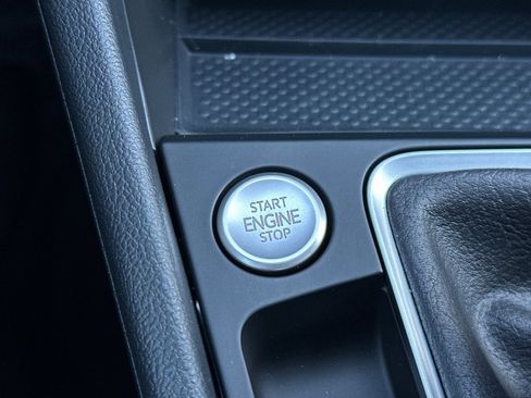 New 2026 Volkswagen Jetta SE FWD image 19