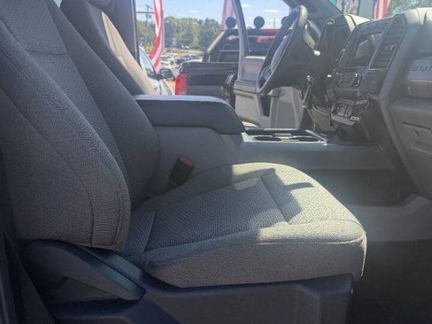 Used 2022 Ford F250 XLT w/ XLT Premium Package AWD/4WD image 5