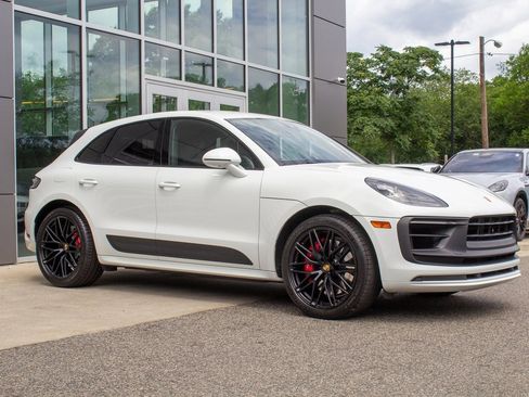 Used 2022 Porsche Macan GTS image 3