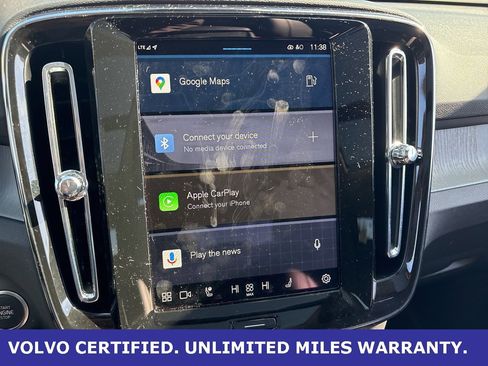 Certified 2025 Volvo XC40 B5 Core image 19