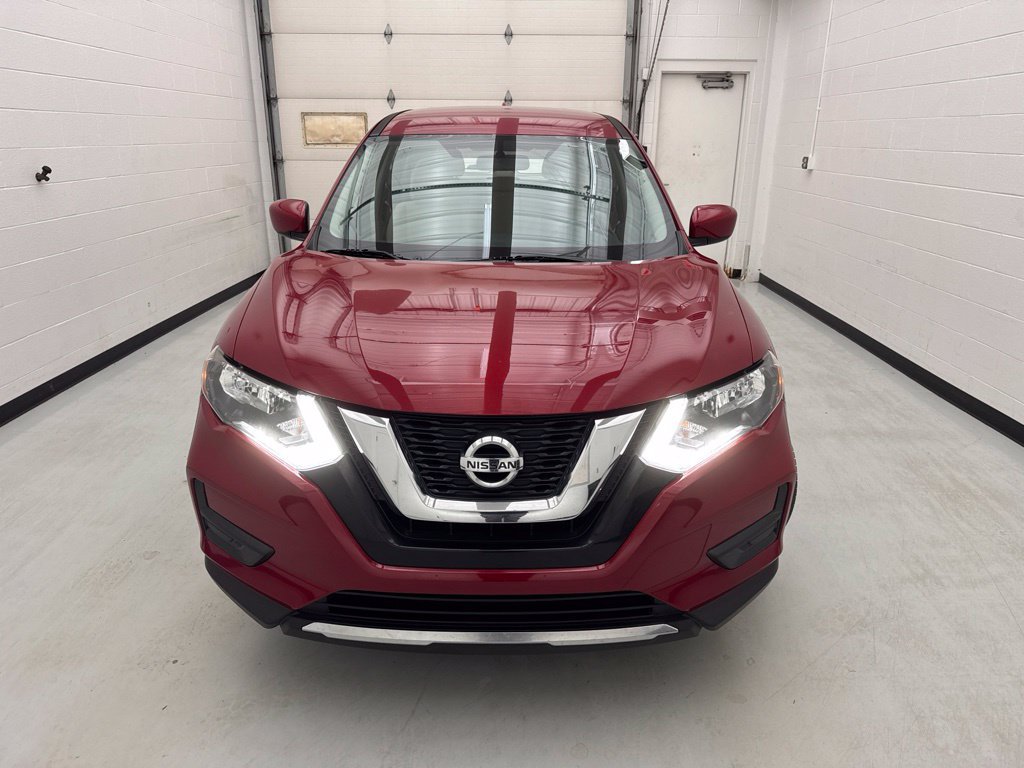 Used 2017 Nissan Rogue S FWD image 2