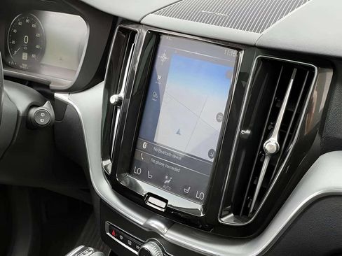 Used 2019 Volvo XC60 T6 Momentum w/ Protection Package Premier AWD/4WD image 26