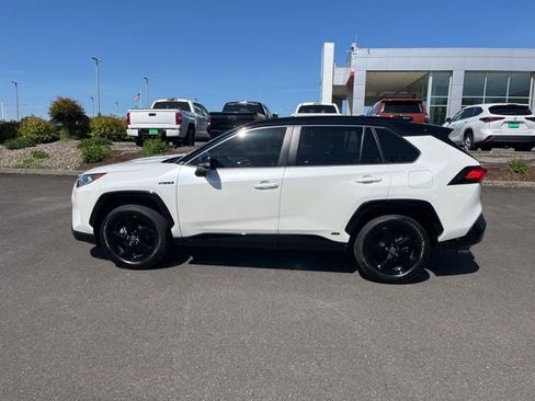 Used 2021 Toyota RAV4 XSE AWD/4WD image 10