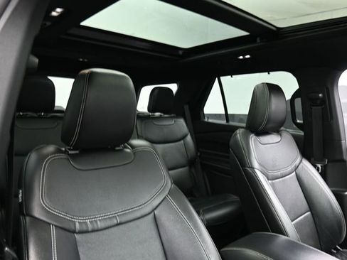 Used 2020 Ford Explorer ST w/ ST Street Pack image 31