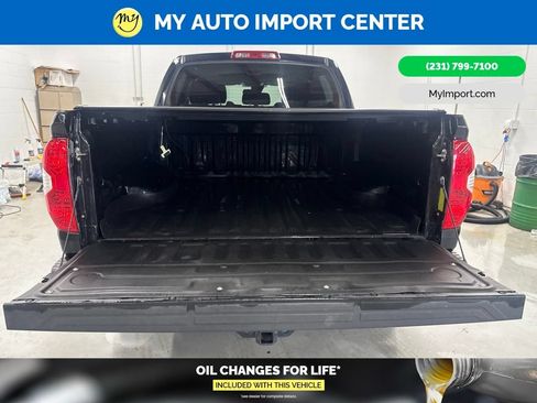 Used 2019 Toyota Tundra Limited w/ Limited Premium Package AWD/4WD image 27