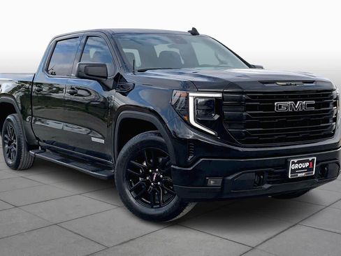 Used 2023 GMC Sierra 1500 Elevation w/ LPO, Elevation Black Package image 2