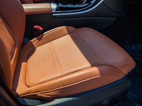 Certified 2023 Mercedes-Benz C 300 4MATIC Sedan image 32