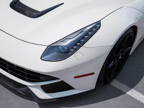 Used 2015 Ferrari F12 Berlinetta RWD image 28