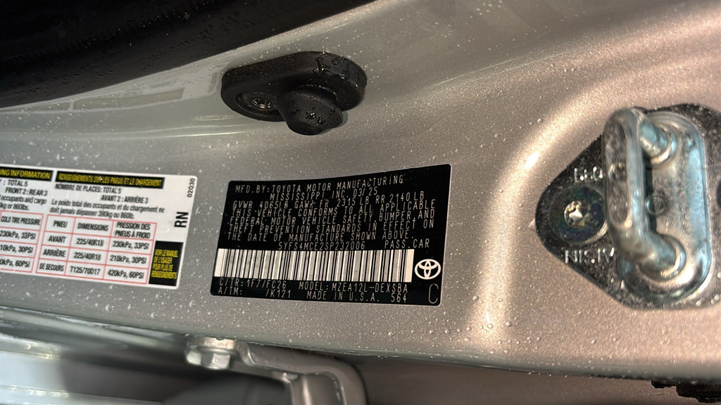 Used 2025 Toyota Corolla SE FWD image 35