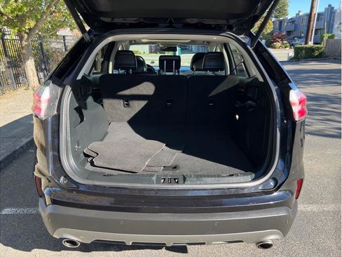 Used 2019 Ford Edge Titanium w/ Equipment Group 301A image 20