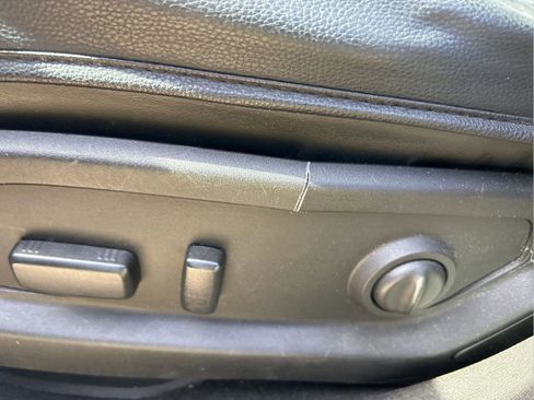 Used 2014 GMC Acadia Denali image 29