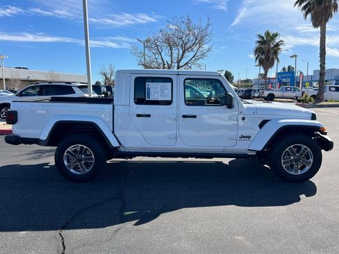 Certified 2024 Jeep Gladiator Sport w/ Premium Package image 9